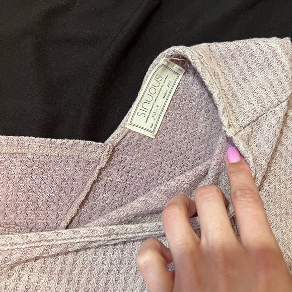 Super Cute X-Small Waffle Knit short sleeve top with cutout on back Mauve color - Picture 9 of 13